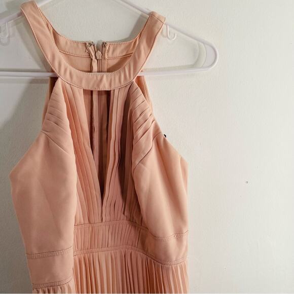 Lulu’s Ode To Romance Blush Pink Chiffon Pleated Keyhole Halter Maxi Dress Small - Picture 6 of 16